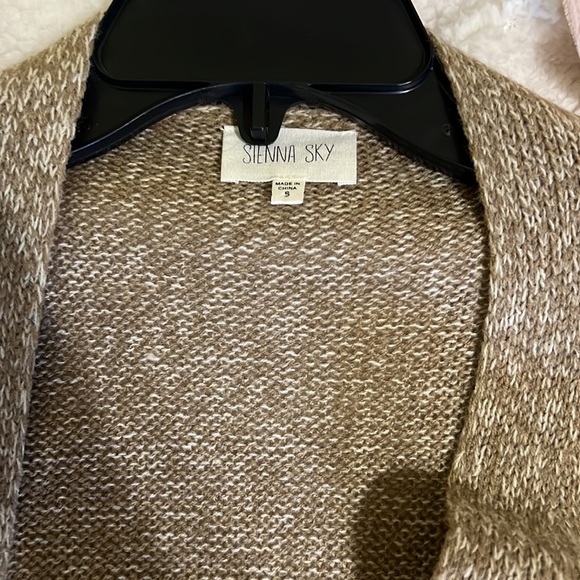 Brown cardigan 🤍 - Picture 3 of 3